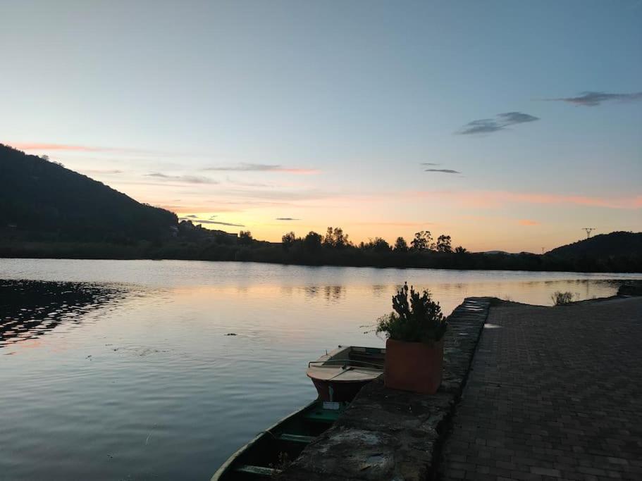 Casa Maitri- Con Piraguas Junto A La Ria